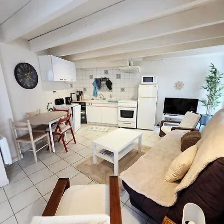 Maison Cosy 3 Etoiles Au Coeur De La Circulade De Bram 2 Chambres Bram
