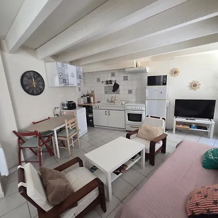 Maison De Village Cosy, 2 Chambres, Classée 3 étoiles, 11 Сasa de vacaciones *